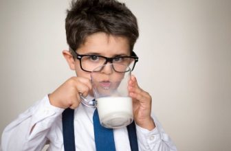 Is Milk Bad For Your Teeth? Can You Drink It Before Bed? Is The Sugar Safe For Your Oral Health?