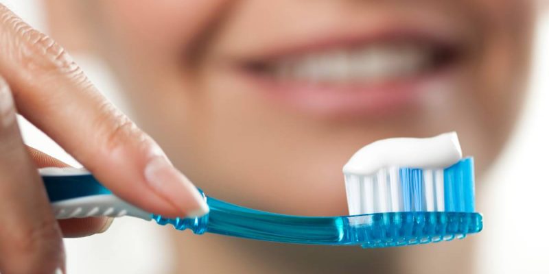 Oral Hygiene 9 The Pros and Cons of Leaving Sensodyne on Teeth Overnight